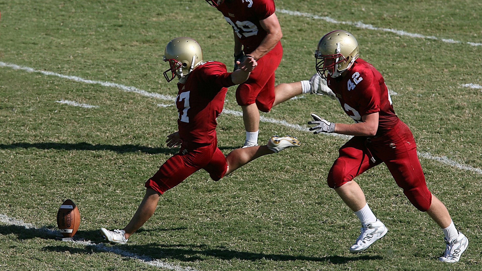 法甲场面火爆:跑位、射门、救球连续不断,法甲水平如何